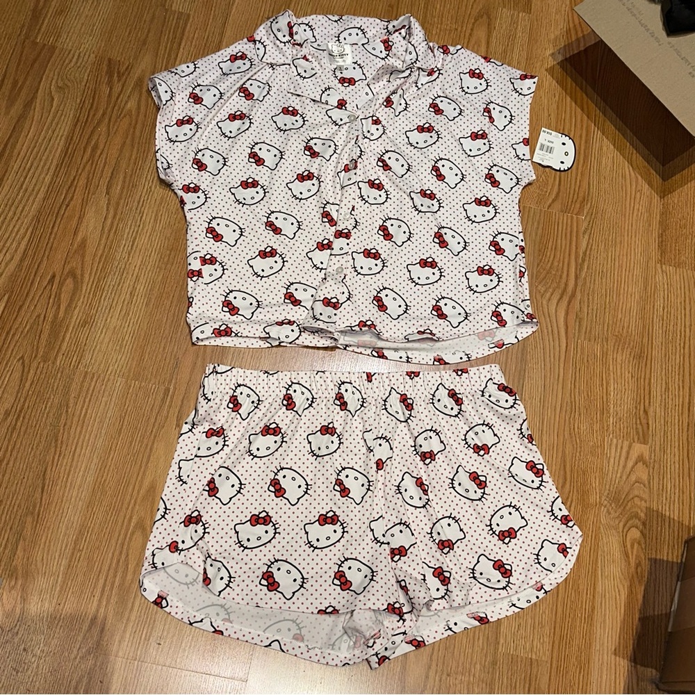 Cute & comfy Hello kitty sleep set